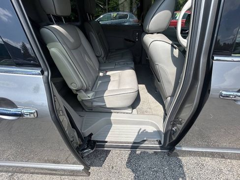 Used 2013 Nissan Quest LE FWD image 10