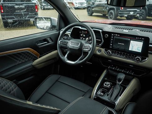 New 2026 GMC Canyon Denali image 13