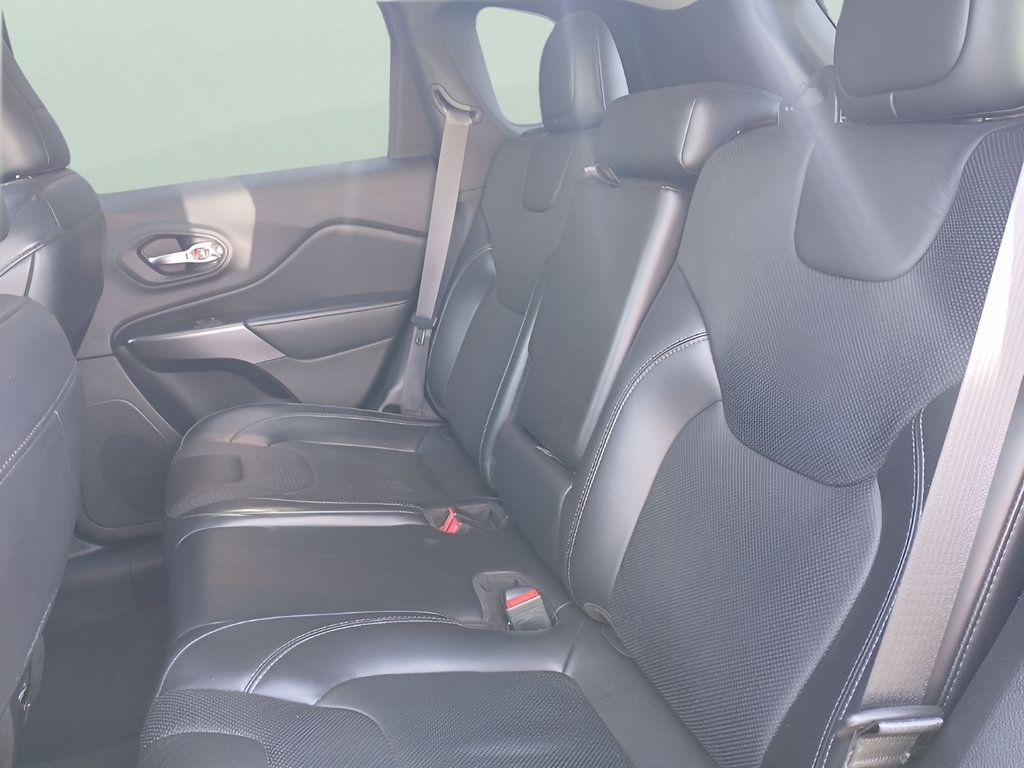 Used 2020 Jeep Cherokee Limited AWD/4WD image 27