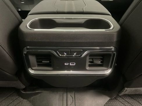 Certified 2024 Chevrolet Silverado 2500 High Country w/ Midnight Edition image 34