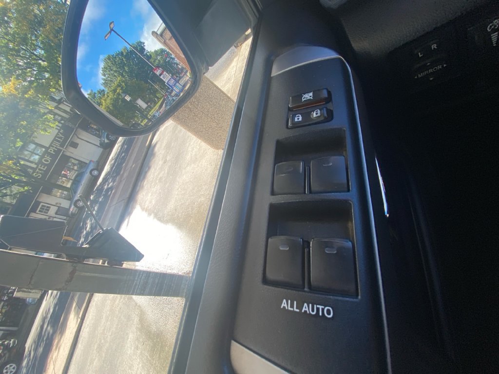 Used 2024 Toyota 4Runner SR5 Premium w/ Moonroof Package AWD/4WD image 17