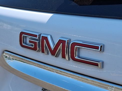 Certified 2024 GMC Terrain SLE FWD image 29