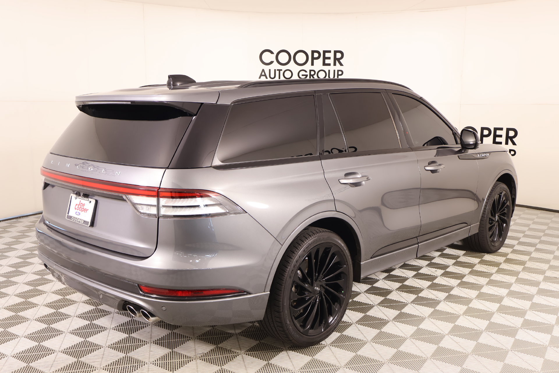 Used 2025 Lincoln Aviator Reserve w/ Jet Appearance Package AWD/4WD image 23