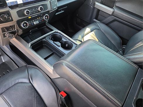 Used 2022 Ford F250 Platinum w/ FX4 Off-Road Package image 25