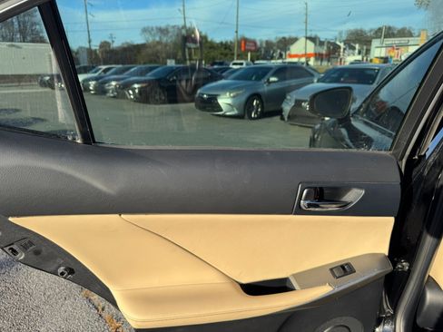 Used 2014 Lexus IS 250 image 27