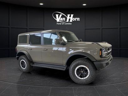 New 2025 Ford Bronco Outer Banks w/ Sasquatch Package