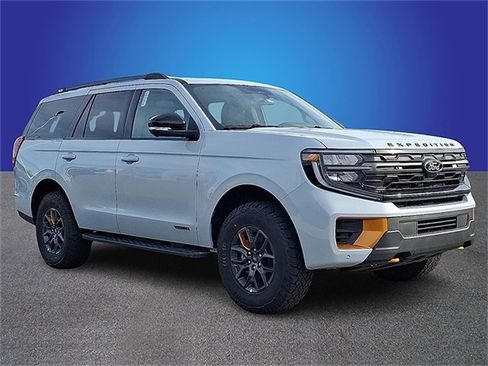 New 2026 Ford Expedition Tremor image 2