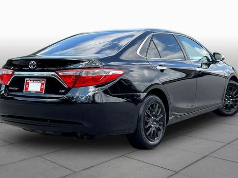 Used 2015 Toyota Camry LE FWD image 13