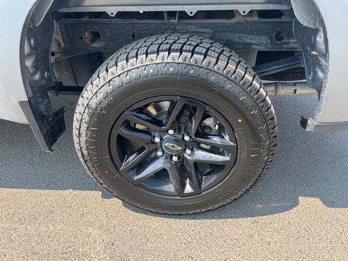 Used 2024 Chevrolet Silverado 1500 Custom Trail Boss AWD/4WD image 11