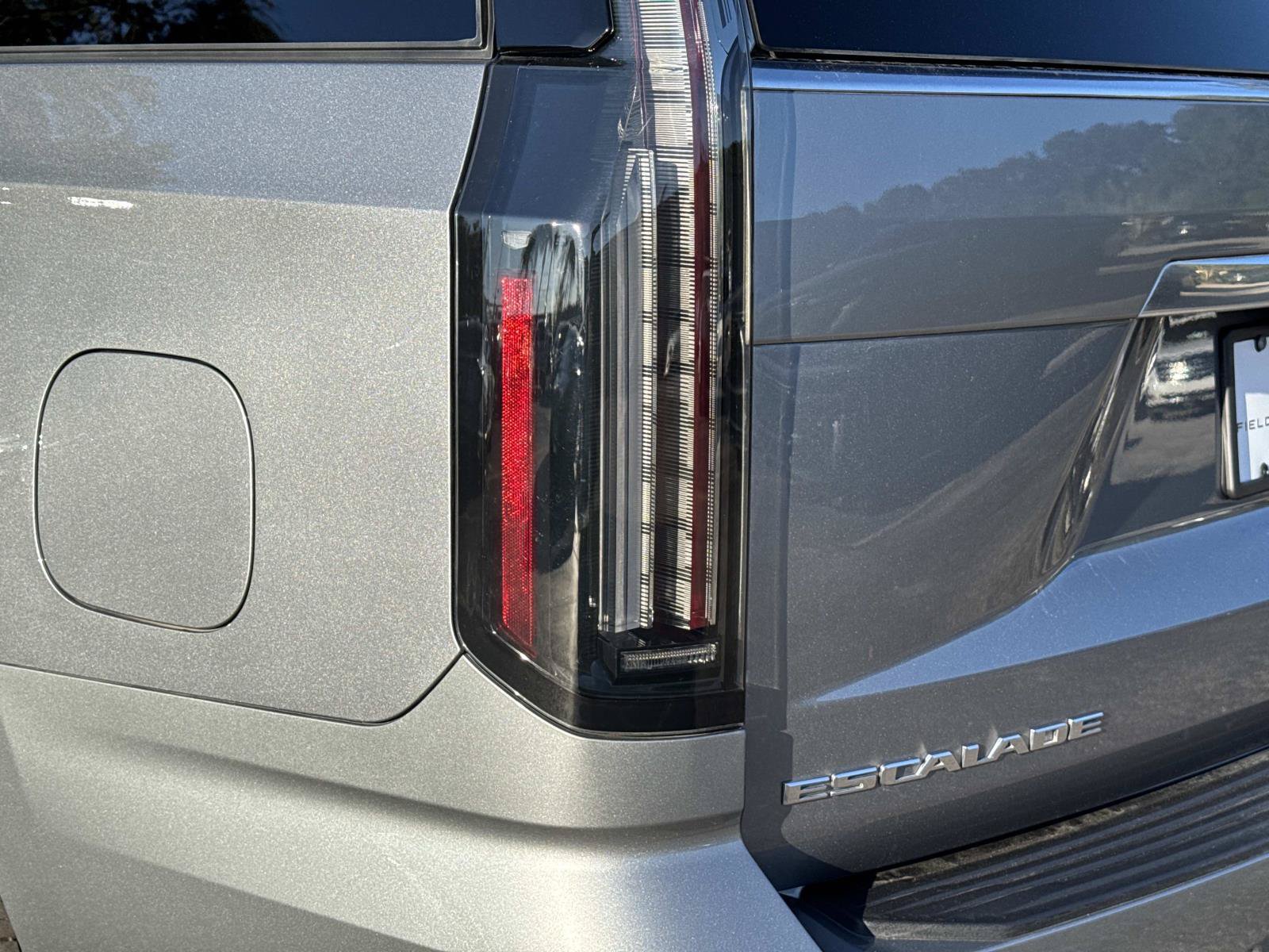 Used 2026 Cadillac Escalade Platinum Luxury w/ LPO, Floor Liner Package AWD/4WD image 11