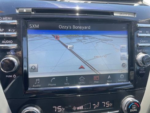 Used 2018 Nissan Murano Platinum w/ Cargo Package FWD image 28