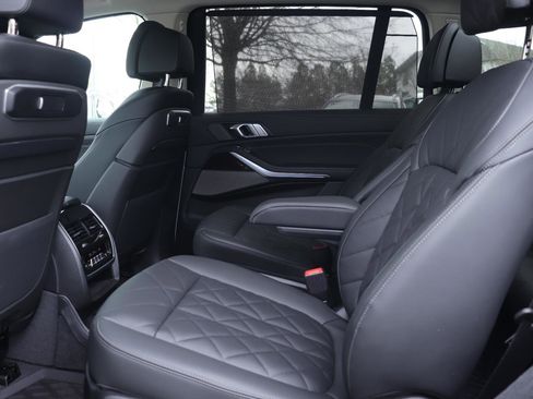 New 2026 BMW X7 xDrive40i image 13
