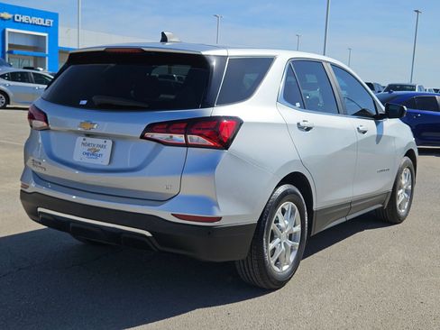 Used 2022 Chevrolet Equinox LT image 3
