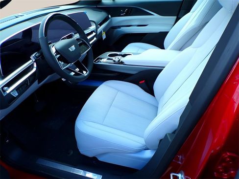 New 2025 Cadillac Lyriq Sport image 10