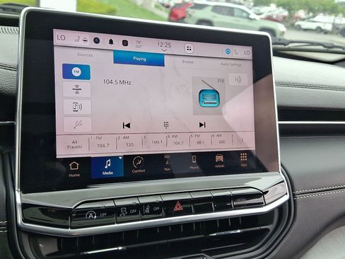 Used 2023 Jeep Compass High Altitude image 18