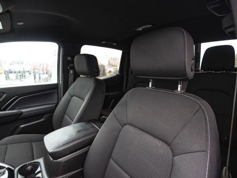 Used 2024 Chevrolet Colorado LT w/ LT Convenience Package image 13