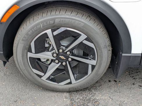 New 2026 Chevrolet Equinox EV LT FWD image 31
