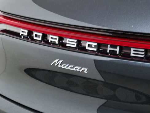 New 2026 Porsche Macan AWD/4WD image 36