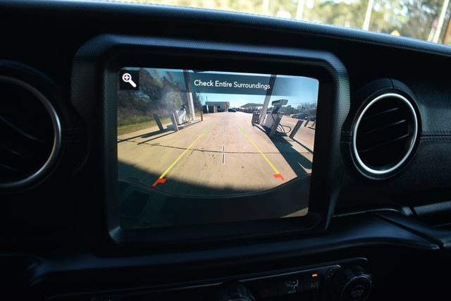Used 2020 Jeep Gladiator Overland AWD/4WD image 15