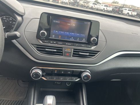 Used 2022 Nissan Altima 2.5 S image 13