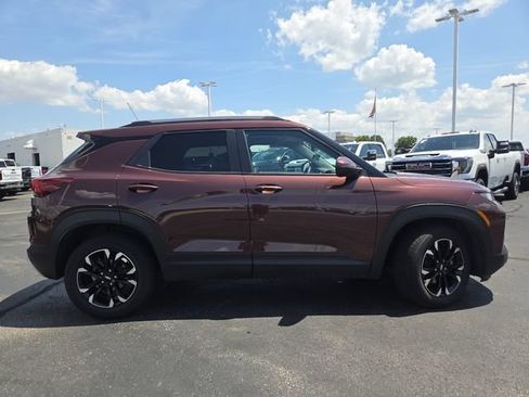 Used 2023 Chevrolet TrailBlazer LT w/ Convenience Package FWD image 16