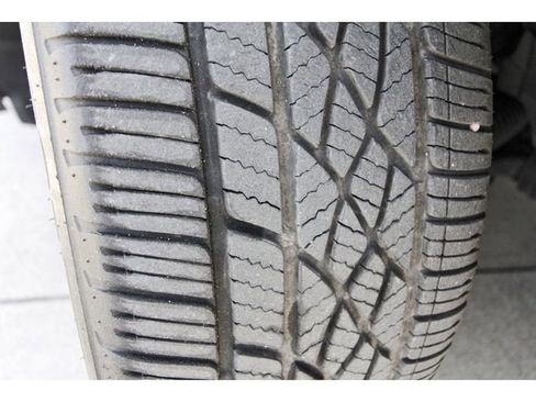 Used 2020 Ford Fusion SE image 30