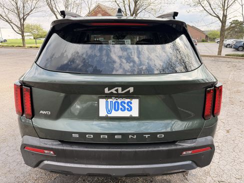 Used 2022 Kia Sorento S w/ Panoramic Sunroof Package AWD/4WD image 4