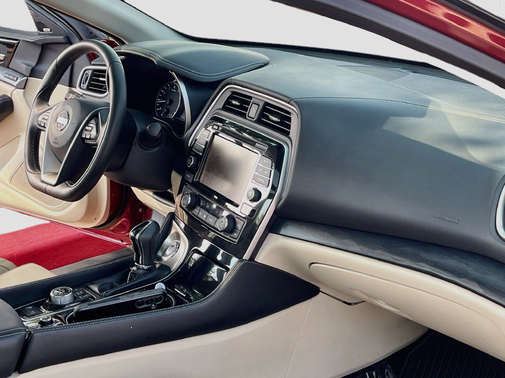 Used 2023 Nissan Maxima Platinum w/ Sport Mat Group FWD image 30