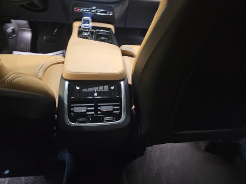 Certified 2024 Volvo XC90 B6 Ultimate AWD/4WD image 14