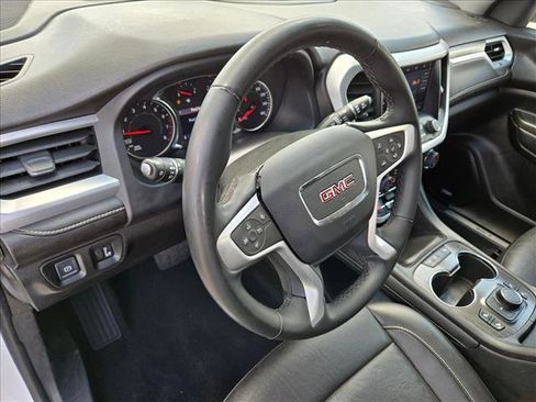 Used 2023 GMC Acadia SLT image 10