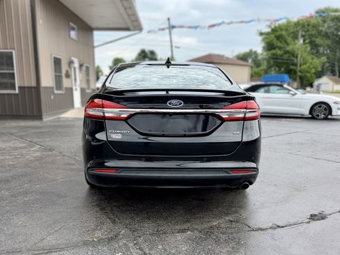 Used 2017 Ford Fusion SE w/ Equipment Group 201A FWD image 7