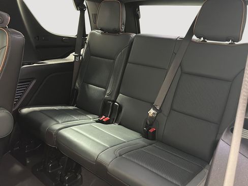 Used 2025 GMC Yukon AT4 w/ AT4 Premium Plus Package AWD/4WD image 22