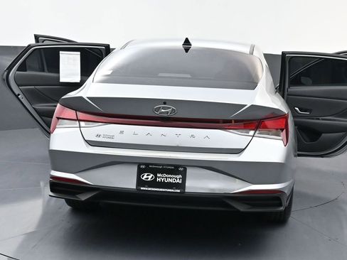 Used 2023 Hyundai Elantra SEL w/ Convenience Package image 35