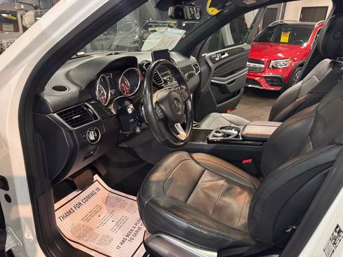 Used 2018 Mercedes-Benz GLS 550 4MATIC w/ Driver Assistance Package image 10