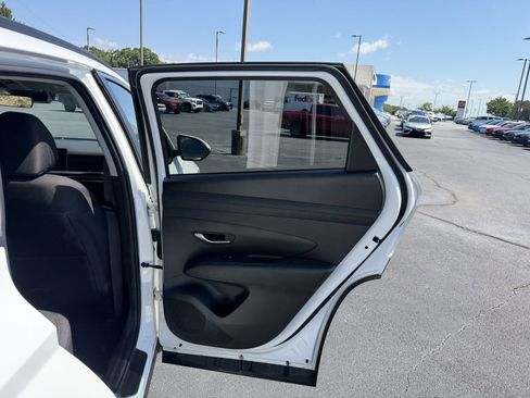 Used 2025 Hyundai Tucson SEL FWD image 14