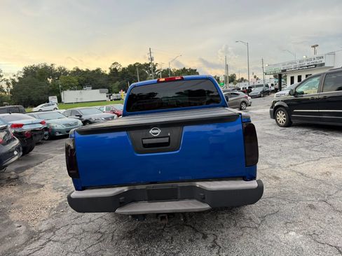 Used 2013 Nissan Frontier SV RWD image 6