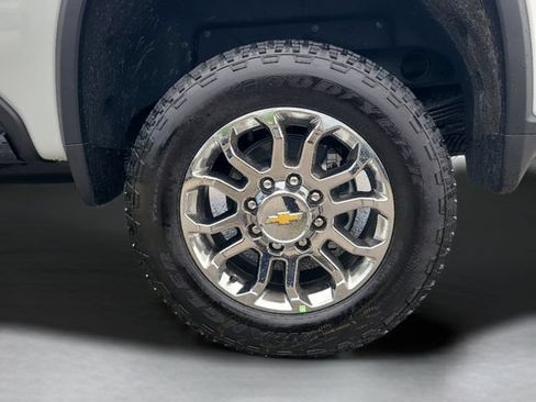 New 2026 Chevrolet Silverado 2500 LTZ w/ LTZ Convenience Package AWD/4WD image 37