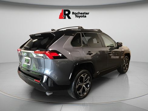 Used 2023 Toyota RAV4 XSE w/ Weather Package AWD/4WD image 7