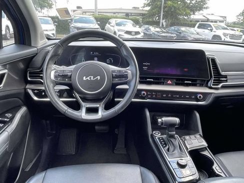 Certified 2023 Kia Sportage EX FWD image 10