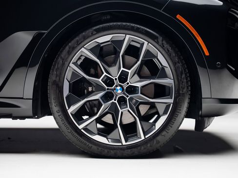 Used 2026 BMW X7 xDrive40i w/ M Sport Package image 39