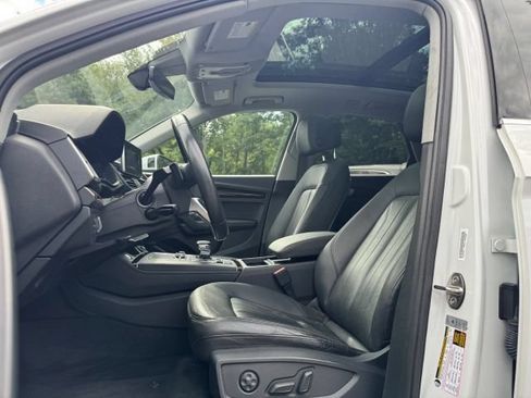 Used 2020 Audi Q5 2.0T Premium Plus w/ Premium Plus Package AWD/4WD image 18
