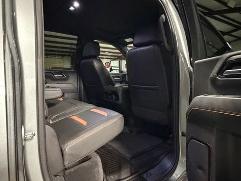 Used 2024 GMC Sierra 2500 AT4 w/ Technology Package AWD/4WD image 12