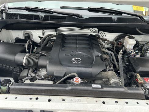Used 2020 Toyota Tundra Platinum AWD/4WD image 13