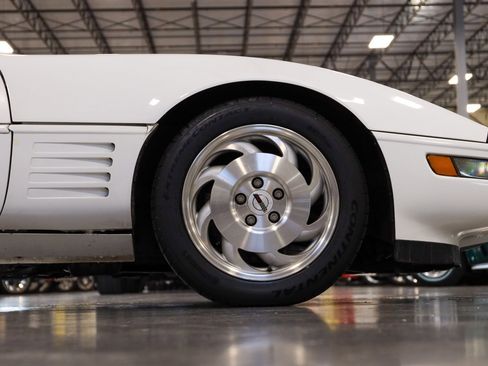 Used 1993 Chevrolet Corvette Coupe image 40