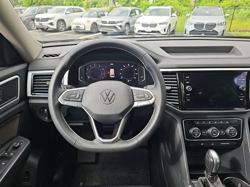 Used 2023 Volkswagen Atlas SEL AWD/4WD image 13