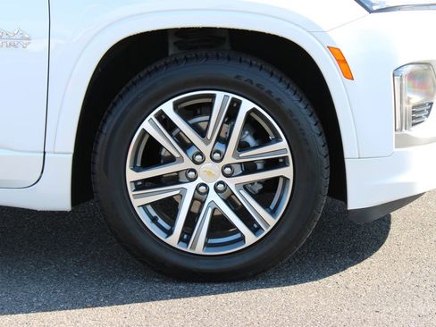Used 2023 Chevrolet Traverse High Country AWD/4WD image 12