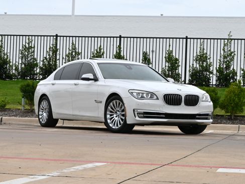 Used 2015 BMW 740Li RWD image 2