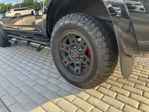 Used 2023 Toyota 4Runner TRD Off-Road Premium w/ Off Road Premium Plus Package AWD/4WD image 14