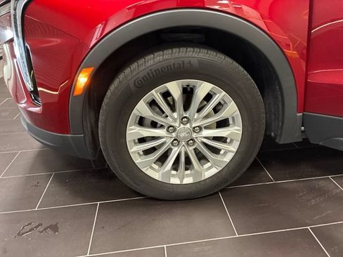 Used 2024 Cadillac XT4 Luxury w/ Cold Weather Package FWD image 27