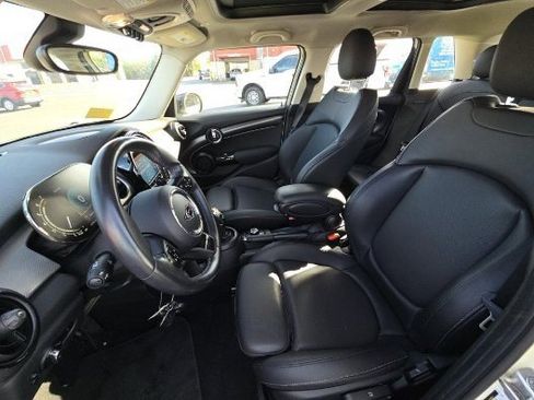 Used 2023 MINI Cooper S image 4